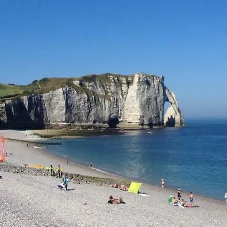 Comme Un Poisson Dans L'eau * Этрета